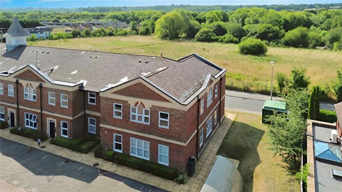 2 Bedroom Flat For Sale In Clerewater Place, Thatcham, Berkshire, RG19