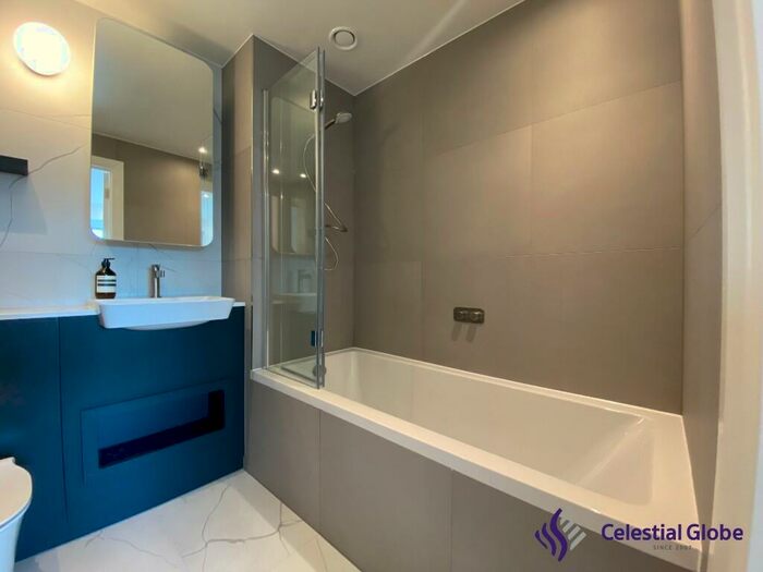 2 Bedroom Apartment To Rent In Seagull Lane, London, E16