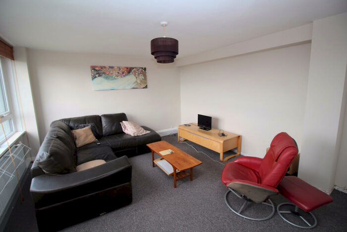 2 Bedroom Flat To Rent In Change Way, Salford, M3
