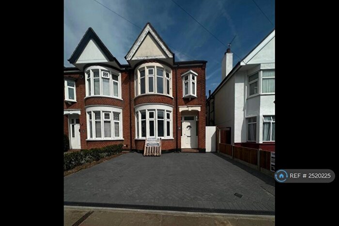 3 Bedroom End Of Terrace House To Rent In Kensington Road, Southend-On-Sea, SS1