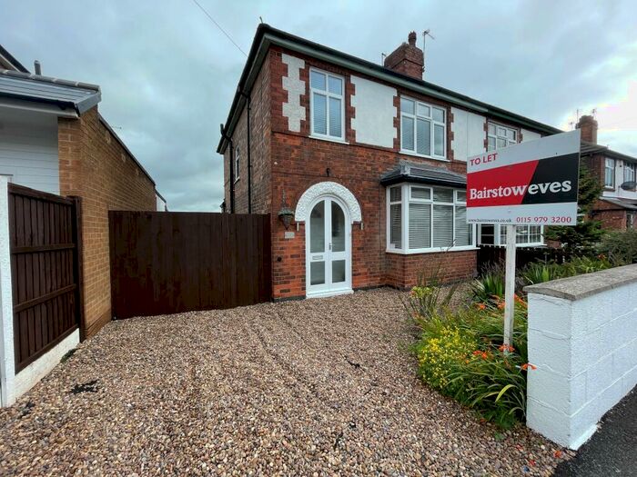 3 Bedroom House To Rent In Standhill Road, NG4