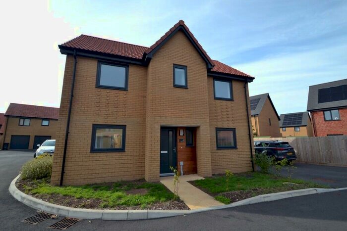 3 Bedroom Detached House To Rent In Rabbit Close, Yatton, BS49