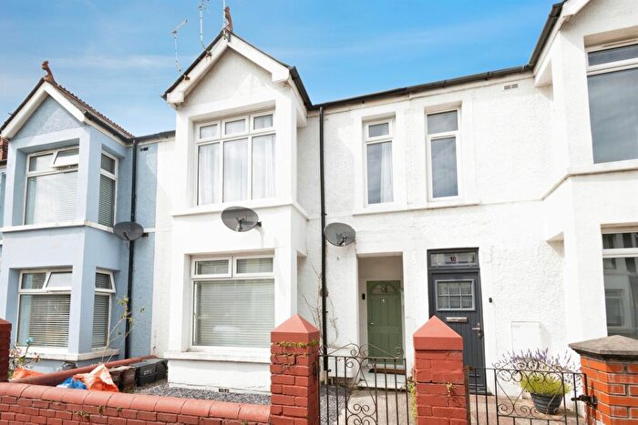 3 Bedroom Maisonette For Sale In Wellfield Avenue, Porthcawl, CF36