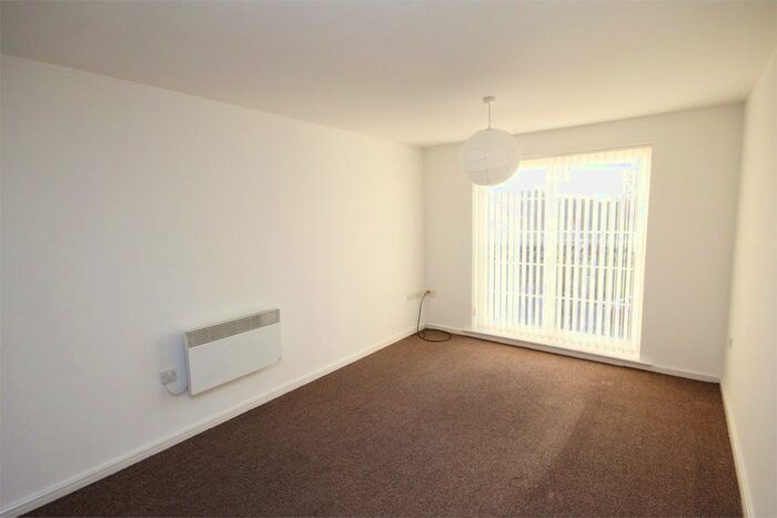 2 Bedroom Flat To Rent In Greenings Court, Warrington, WA2