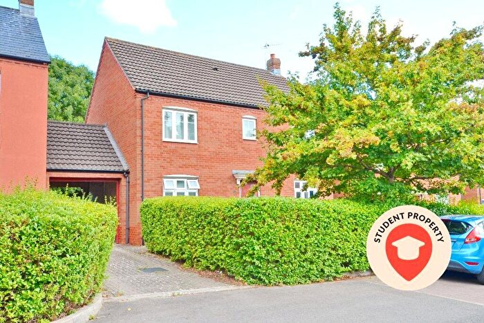 6 Bedroom Semi Detached House To Rent In Blandamour Way, Southmead, Bristol, Bristol, BS10