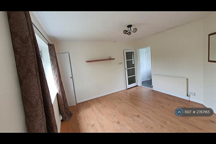 1 Bedroom Flat To Rent In Southgate, London, N14