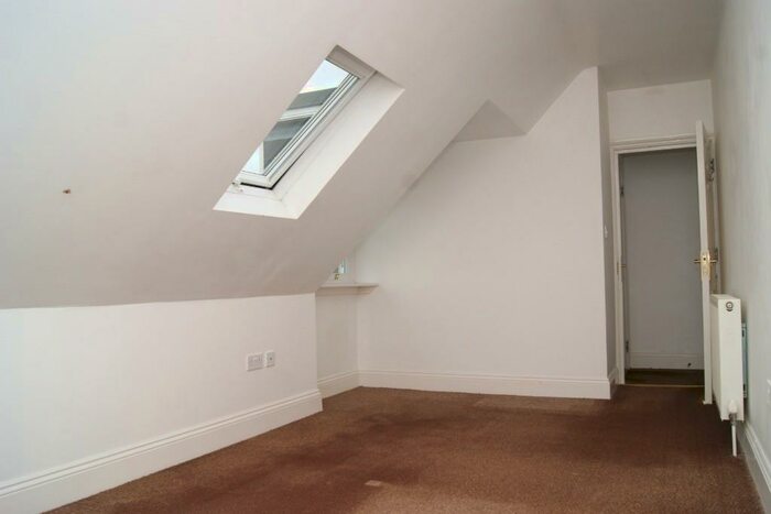 1 Bedroom Flat To Rent In Winchester Road, Chandlers Ford, Eastleigh, Hampshire, SO53