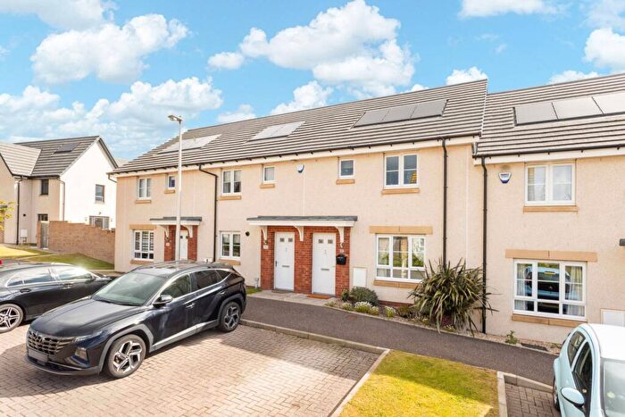 3 Bedroom Terraced House For Sale In Hapland Bow, Burdiehouse, Edinburgh, EH17
