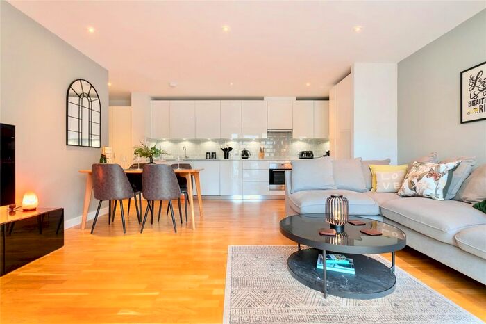 2 Bedroom Flat To Rent In London, E20