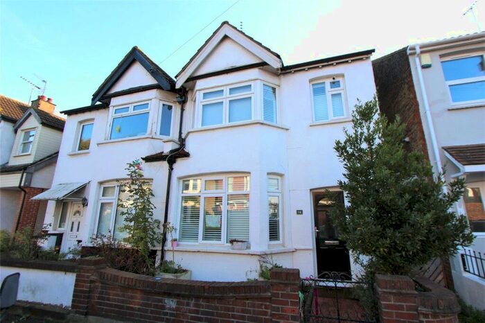 3 Bedroom Semi-Detached House To Rent In Lansdowne Avenue, Leigh-on-Sea, SS9
