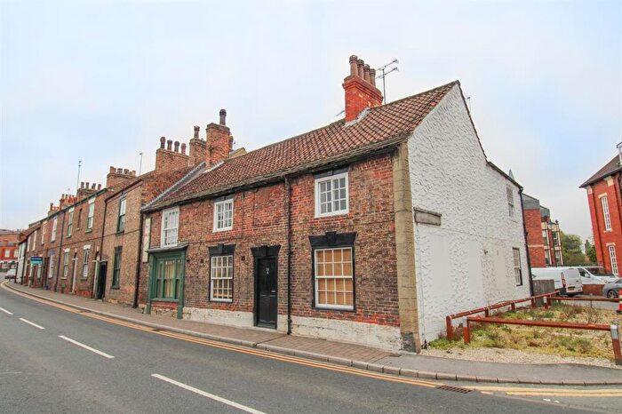 1 Bedroom Flat To Rent In Low Skellgate, Ripon, North Yorkshire, HG4
