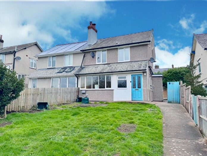 3 Bedroom House For Sale In Maes Hyfryd, Glan Conwy, Colwyn Bay, LL28