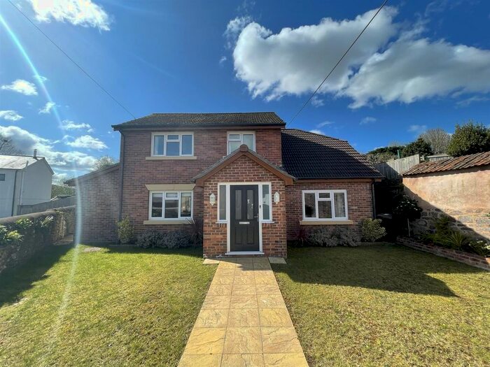 3 Bedroom Property To Rent In Bullen Street, Thorverton, Exeter, EX5