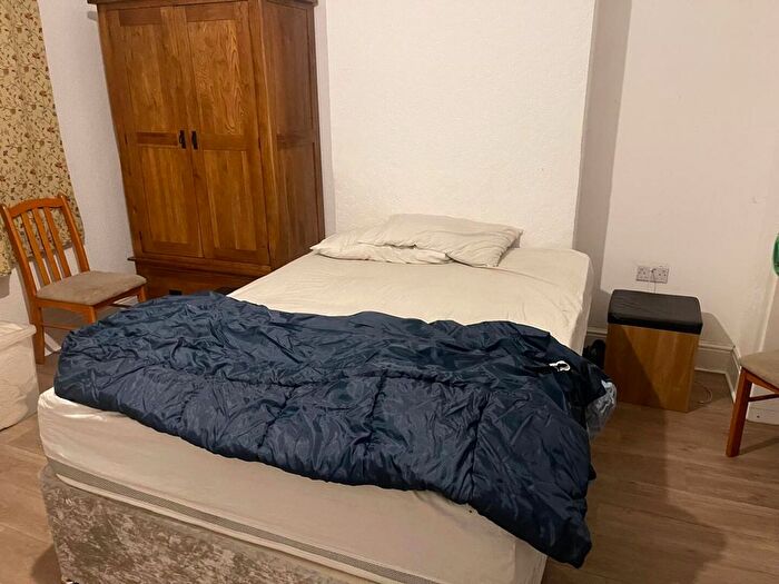 Studio To Rent In Franklin Crescent, Mitcham, CR4