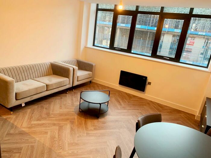 1 Bedroom Apartment To Rent In Priory House, B5