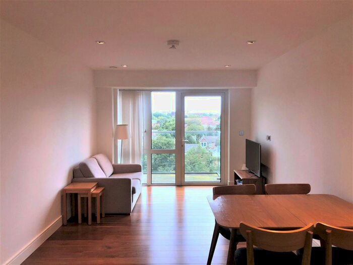 1 Bedroom Flat To Rent In Skyline House, Dickens Yard, Longfield Avenue, W5