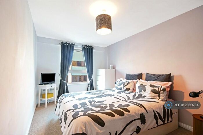 2 Bedroom Flat To Rent In Wallace Street, Glasgow, G5