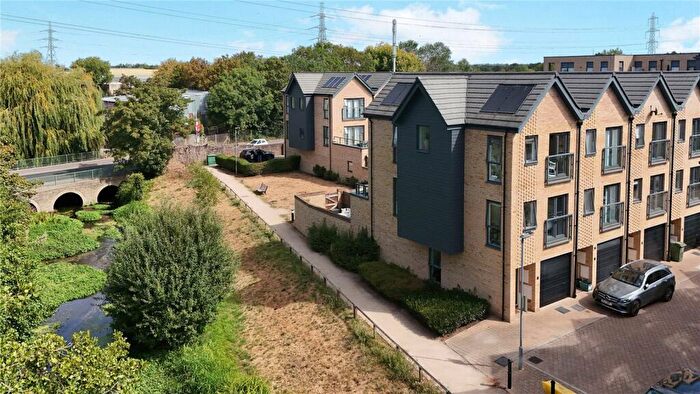 3 Bedroom End Of Terrace House For Sale In Daffodil Close, Mitcham, Surrey, CR4