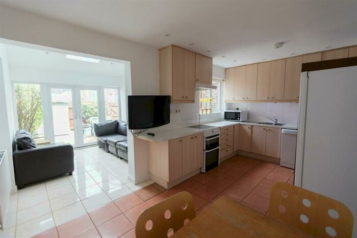 5 Bedroom Terraced House To Rent In Leeson Walk, Harborne, Birmingham, B17