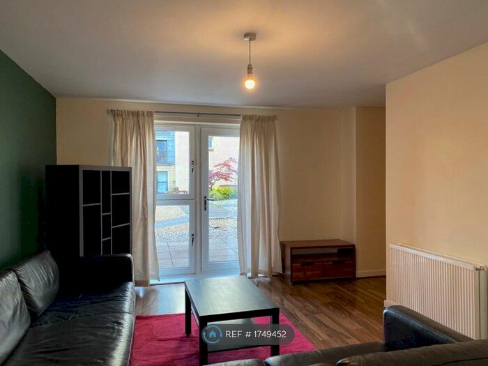 2 Bedroom Flat To Rent In Barrland Street, Glasgow, G41