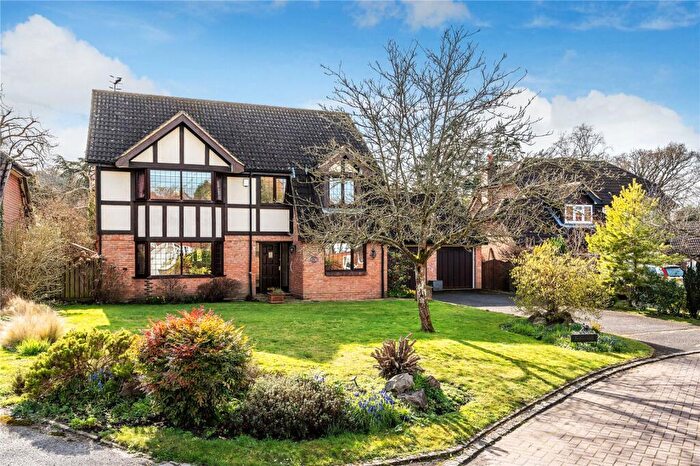 5 Bedroom Detached House For Sale In Wesley Close, Reigate, Surrey, RH2