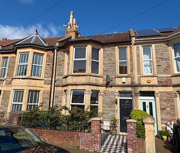 4 Bedroom Terraced House For Sale In Selworthy Road, Knowle, Bristol, BS4