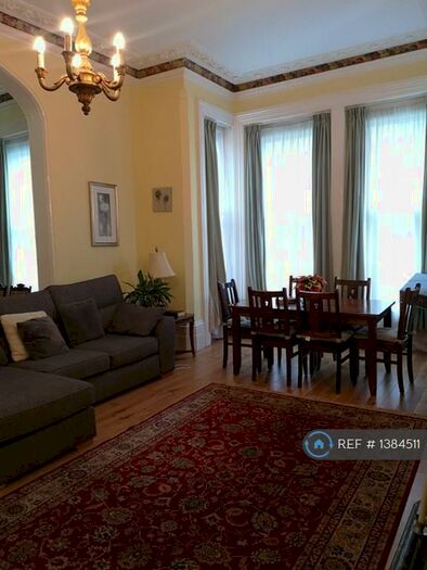 2 Bedroom Flat To Rent In Earls Avenue, Folkestone, CT20