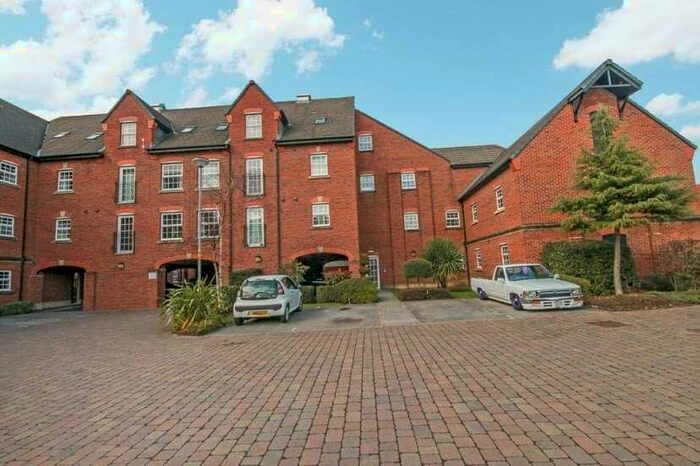 1 Bedroom Flat To Rent In Spinners Court, Chorley, PR7