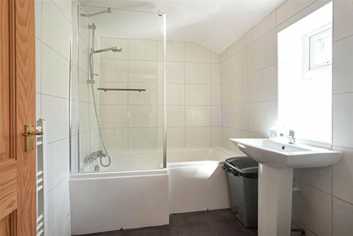 2 Bedroom Link Detached House For Sale In Brynsiencyn, Llanfairpwll, Isle Of Anglesey, LL61