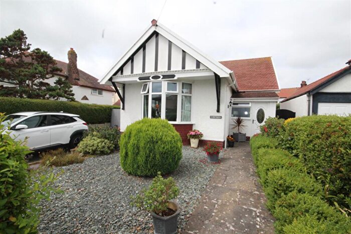 2 Bedroom Detached Bungalow For Sale In St. Davids Road, Penrhyn Bay, Llandudno, LL30