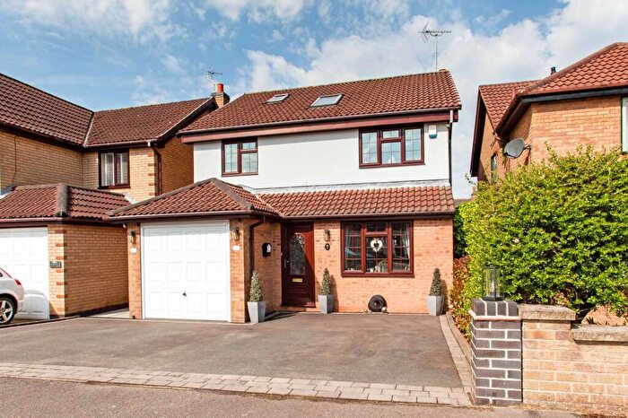 6 Bedroom Detached House For Sale In Cedar Park Drive, Bolsover, S44