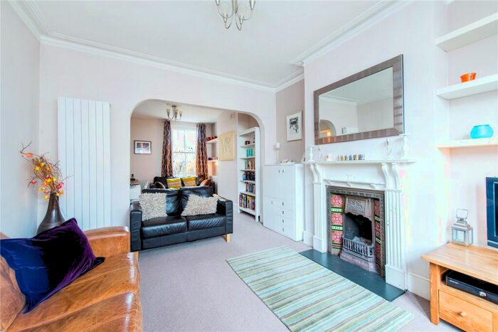 4 Bedroom House To Rent In Scholars Road, London, SW12