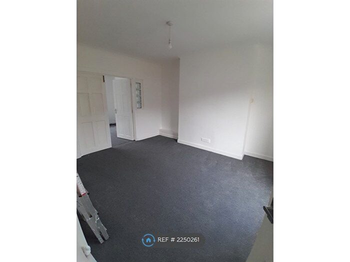 3 Bedroom Terraced House To Rent In Third Avenue, Forest Town, Mansfield, NG19