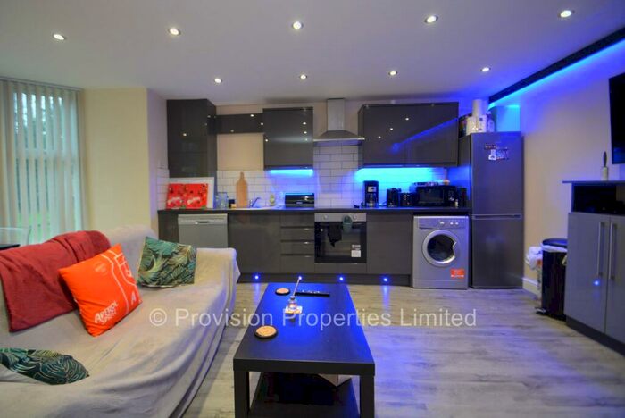 2 Bedroom Flat To Rent In Montpelier Terrace, Woodhouse, Leeds, LS6
