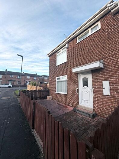 3 Bedroom Property To Rent In Windsor Place, Shotton Colliery, Durham, DH6