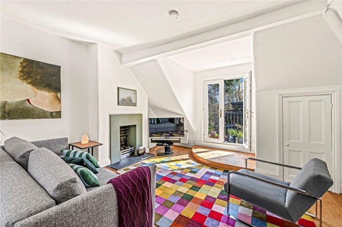 1 Bedroom Flat For Sale In Denton Road, Twickenham, TW1