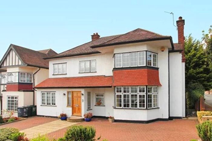 4 Bedroom Detached House To Rent In Crespigny Road, London, NW4