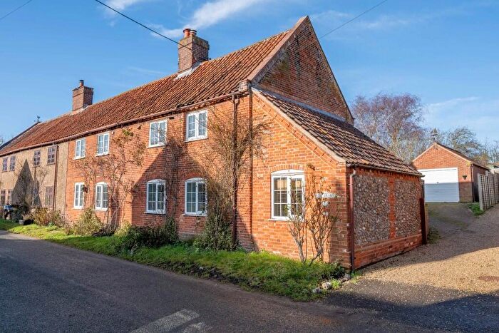 4 Bedroom Cottage For Sale In North Creake, Fakenham, NR21