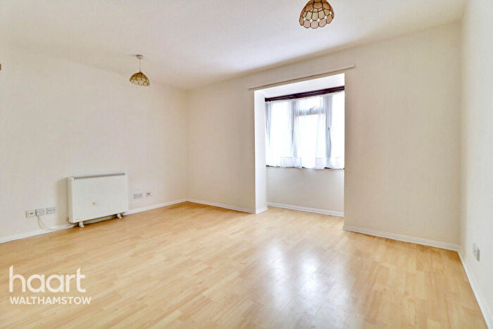1 Bedroom Apartment For Sale In Cairo Road, London, E17