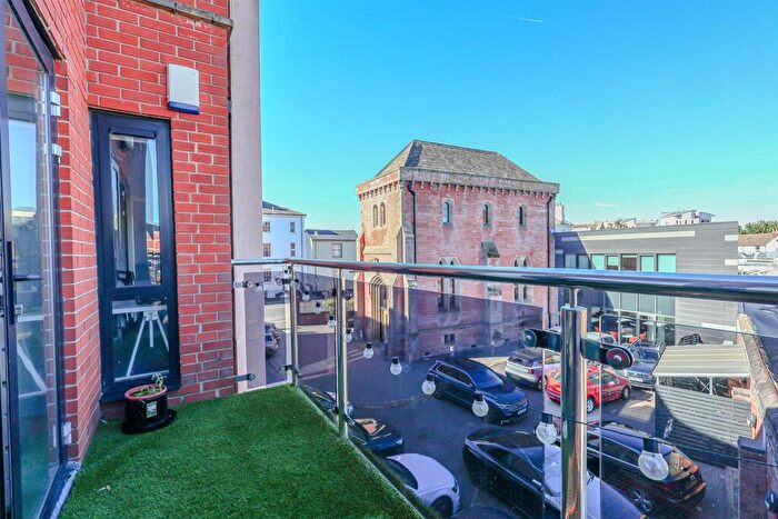 2 Bedroom Apartment For Sale In The Pinnacle, Cottage Terrace, Nottingham, NG1