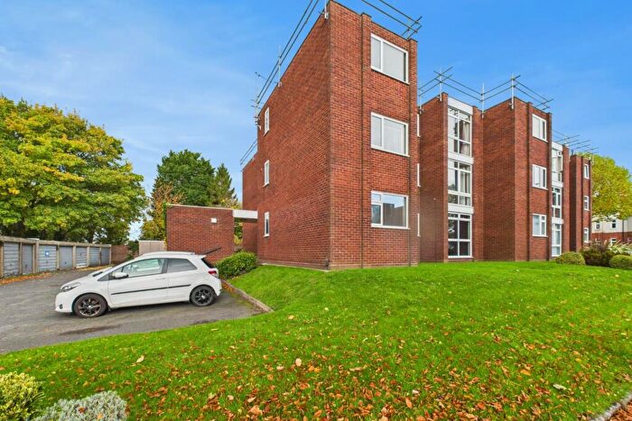 2 Bedroom Flat To Rent In Red Hill, Stourbridge, DY8
