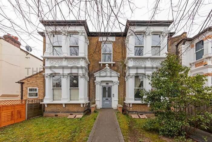 2 Bedroom Flat To Rent In Queens Road, London, E11