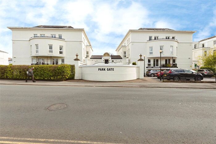 2 Bedroom Flat For Sale In Park Gate, Cheltenham, GL50