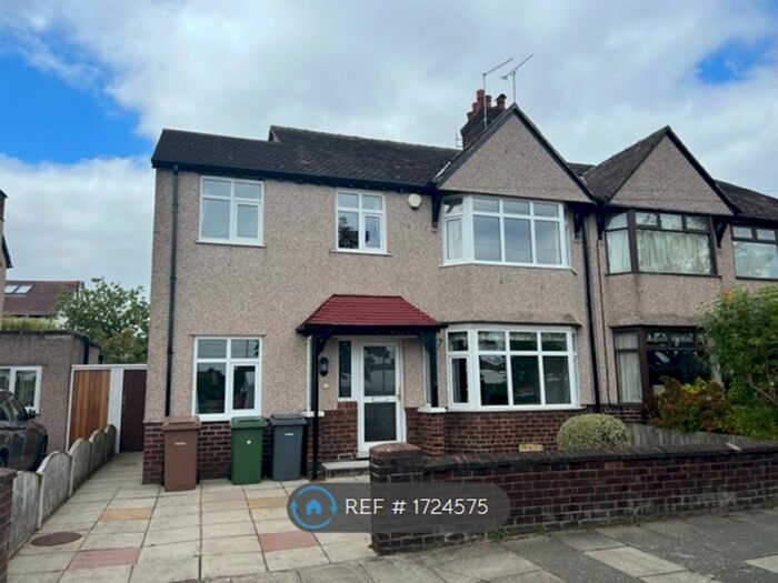 3 Bedroom Semi-Detached House To Rent In The Oval, Wallasey, CH45