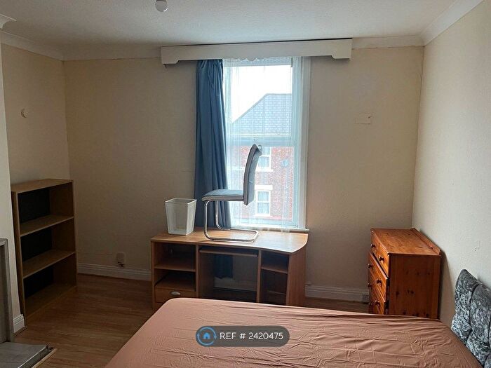 5 Bedroom Semi-Detached House To Rent In Crossley Terrace, Newcastle Upon Tyne, NE4