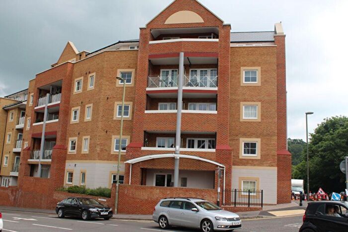 1 Bedroom Flat To Rent In Flambard Way, Godalming, Surrey, GU7