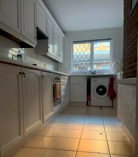 5 Bedroom Terraced House To Rent In Canterbury Place, London SE17