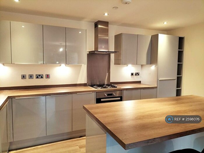 2 Bedroom Flat To Rent In St. Lukes, Rhos On Sea, Colwyn Bay, LL28