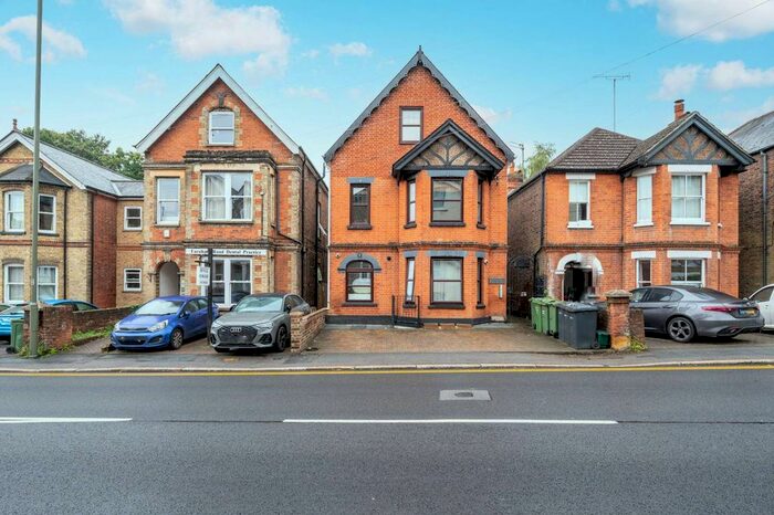 2 Bedroom Maisonette To Rent In Farnham Road, Guildford, GU2