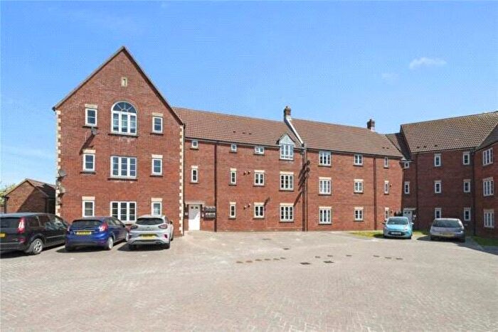 2 Bedroom Flat For Sale In Hawks Rise, Yeovil, Somerset, BA22